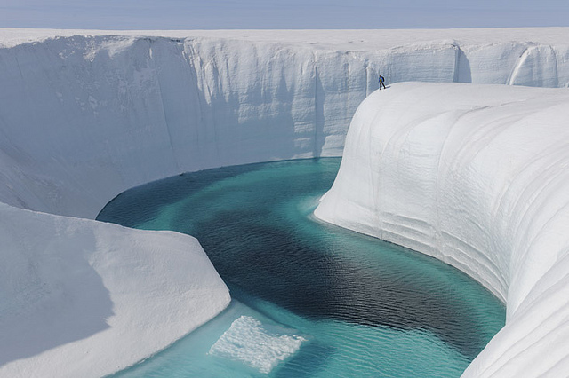 死ぬまでに一度は行きたい世界の絶景:氷の峡谷