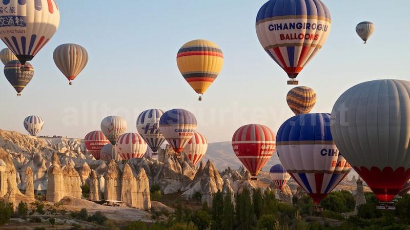 自然が生み出した壮大な造形美!トルコ・カッパドキアの絶景ポイント6選
