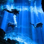 死ぬまでに一度は行きたい世界の絶景：光のカーテン「セノーテ」