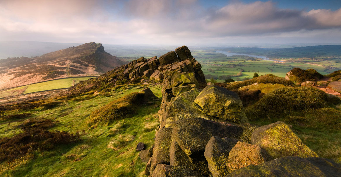 ピークディストリクトの山風景