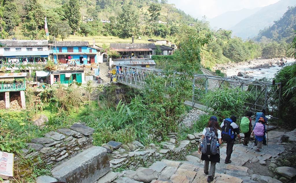 ナヤプル アンナプルナの玄関口