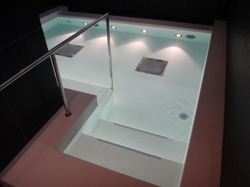 アンダーズ東京のスパの女性用のお風呂（ホットバス）