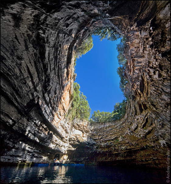 18-Озеро Мелиссани в Греции