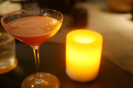 アンダーズ東京のルーフトップバーのカクテル