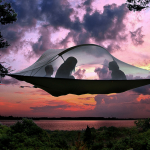 キャンプは空中でする時代へ！「テントサイル・ツリーテント」で普段と違った夏のキャンプを満喫しよう！