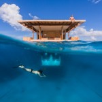 1・2階は海の中！？世界一美しい海に浮かぶ海中リゾート「マンタリゾート」が素敵すぎる