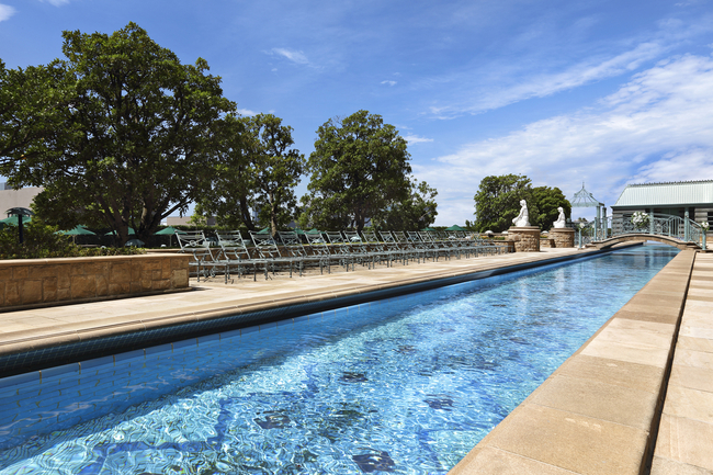 ホテル イースト21東京のプール