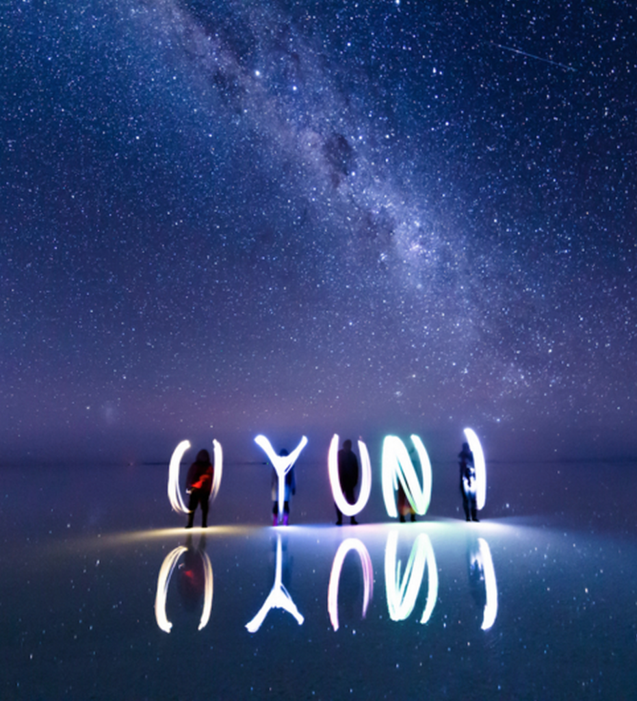 神秘的すぎる星の海 思わず言葉を失うウユニ塩湖の絶景星空５選