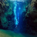 地球を感じる極寒ダイビング！世界中のダイバーを虜にする地球の割れ目「シルフラ」