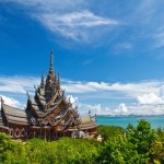 まるでサグラダファミリア？タイの巨大木造建築「サンクチュアリ・オブ・トゥルース」が圧倒的