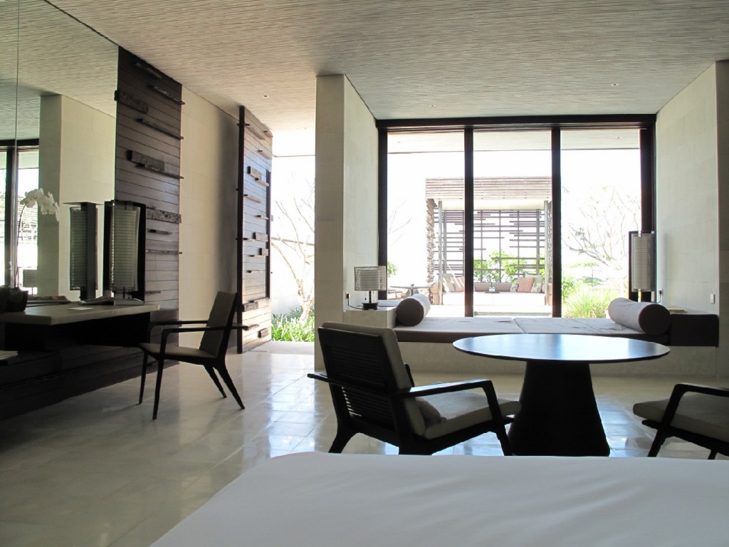 アリラ・ヴィラズ・ウルワツ 1ベッドルーム リビング