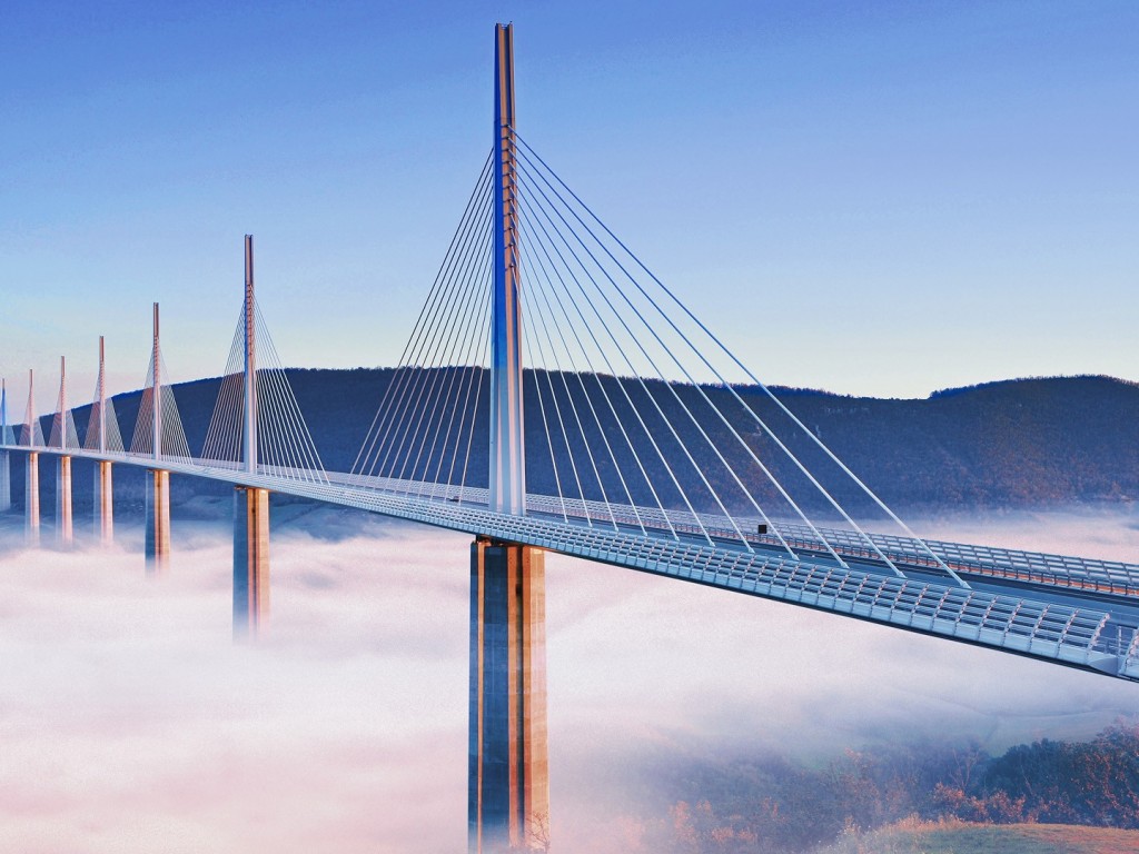 france-millau-viaduct-fog-1820749-1024x768