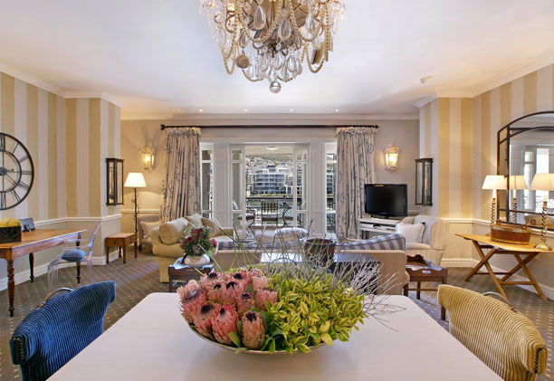 ケープ・グレイスの2ベッドルーム・スイート・ラウンジ