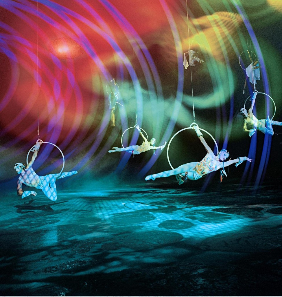 ベラッジオ・タワーズでのシルク・ド・ソレイユOの公演