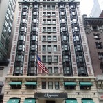 文芸誌『ニューヨーカー』のアイディアが生まれたNYで最長の歴史をもつ「ジ・アルゴンキン・ホテル・タイムズ・スクエア」