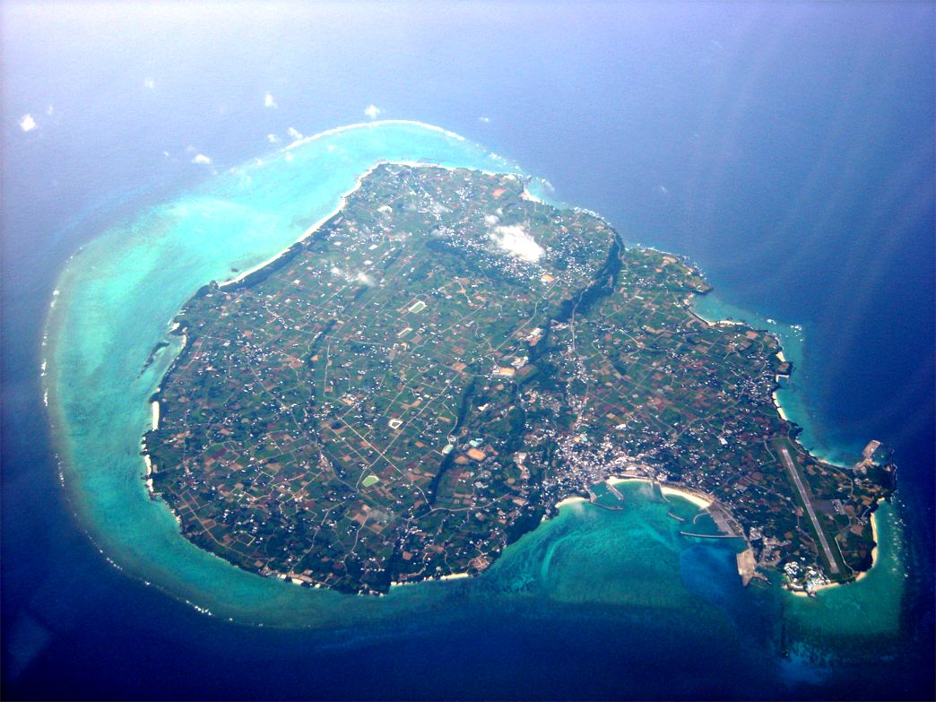 沖縄だけじゃない！東洋の真珠と称される鹿児島先南端の絶景島「与論島」