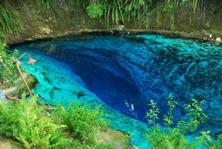 魔法の川と称されるフィリピンの蒼き川「ヒナトゥアン川」