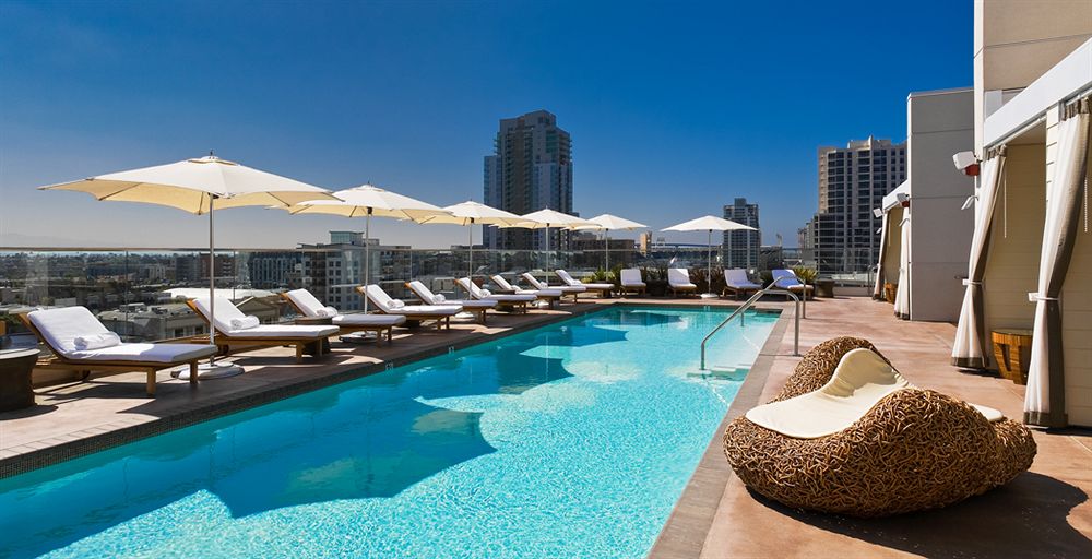 アンダーズ・サンディエゴの屋上プール