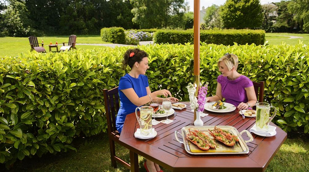 キラーニー・パーク・ホテル　屋外レストラン