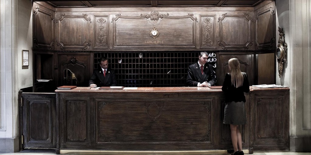 ホテル・プラザ・アテネのコンシェルジュ