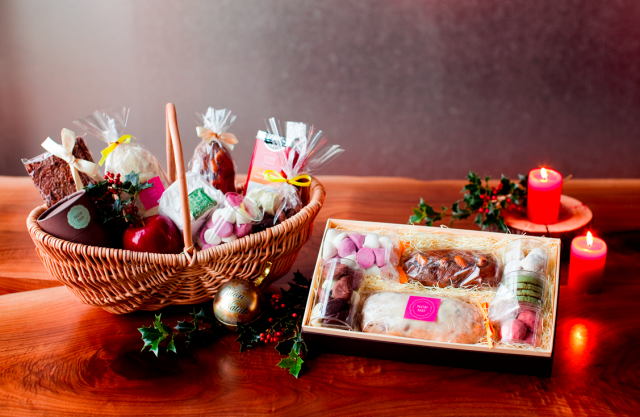 アンダーズ東京のペストリーシェフ岡崎正輝シェフが作るクリスマスハンパー