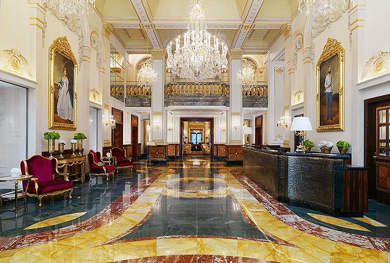 ホテル・インペリアルのロビー