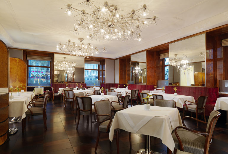 ホテル・インペリアルのカフェ