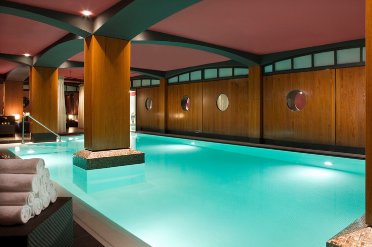 ホテル・フーケッツ・バリエールのプール