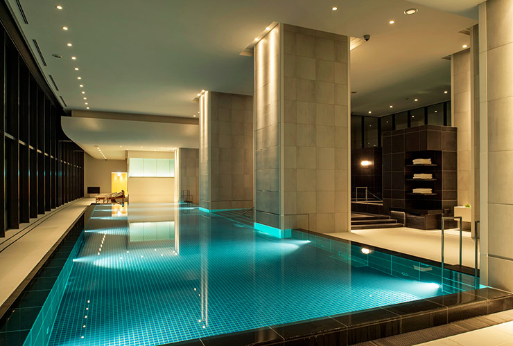 アンダーズ東京のプール