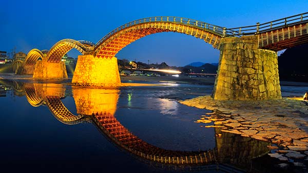 錦帯橋のライトアップ