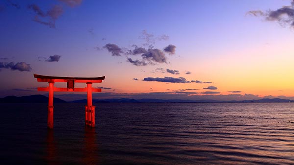 夕暮れの琵琶湖