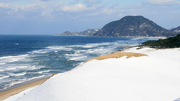 鳥取砂丘の雪景色