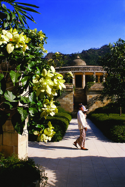 アマンジオの通路