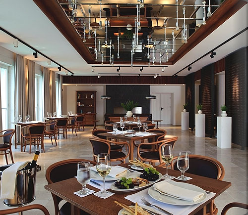 アマン・スベティステファンのレストラン