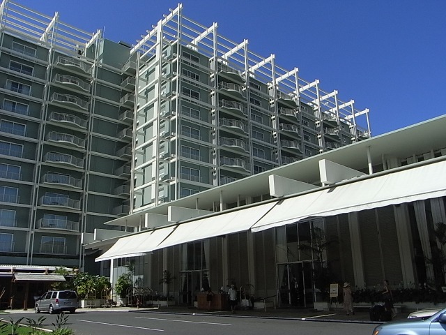 ザ・カハラ・ホテル＆リゾートののエントランス