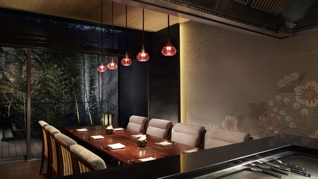 鉄板ダイニング