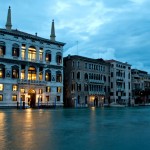 まるで映画の中のシーンのような「アマン・カナルグランデ・ヴェニス」