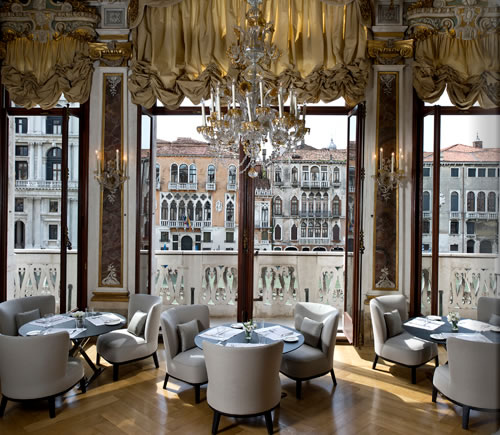 アマン・カナルグランデ・ヴェニスのダイニング