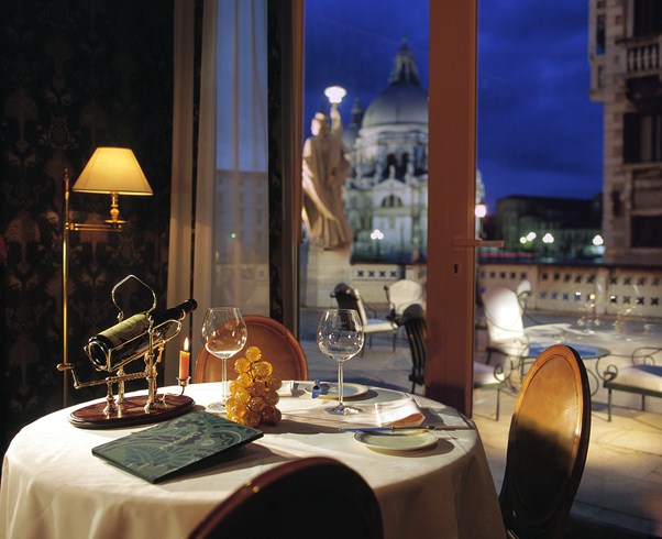 バウアー・イル・パラッツォのデ・ピシス・レストラン