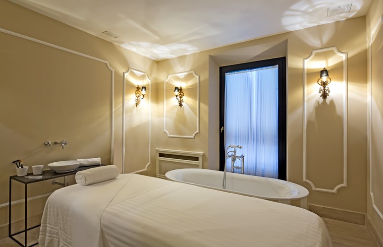 アルドロヴァンディ・ヴィラ・ボルゲーゼのラ・メール・スパ