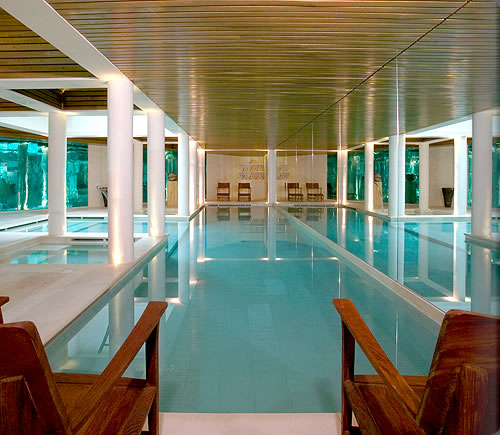 ル・メレザンのプール