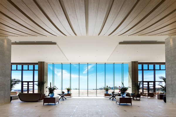 ヒルトン沖縄北谷リゾートのロビー