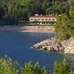 モンテネグロの美しき海岸線に建つアドリア海の宝石「アマン・スベティステファン」