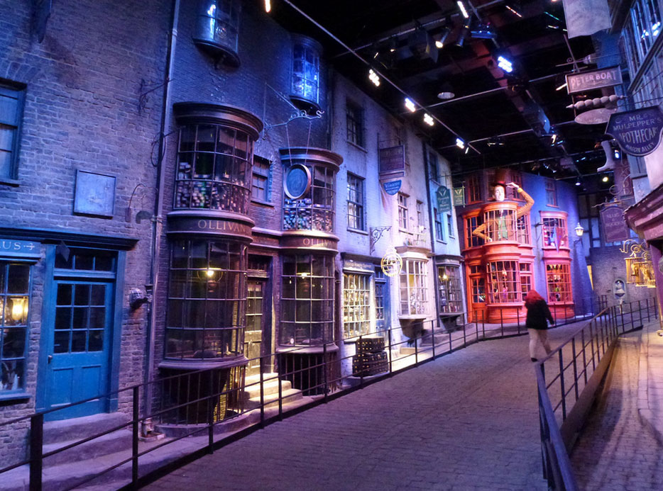 ワーナースタジオ