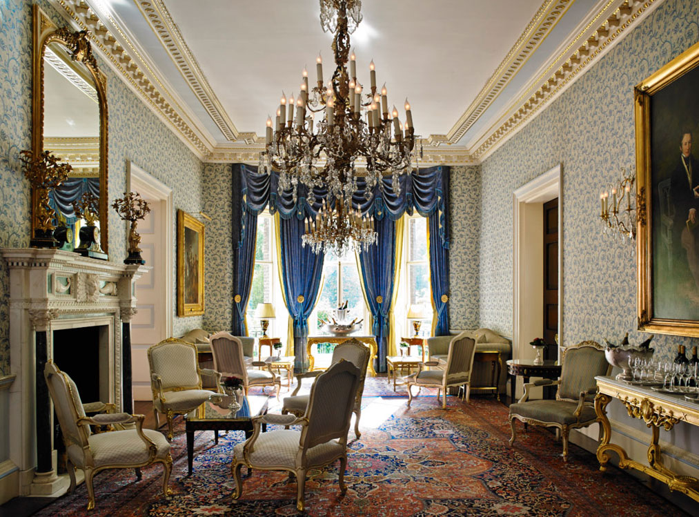 クイーンエリザベスルーム