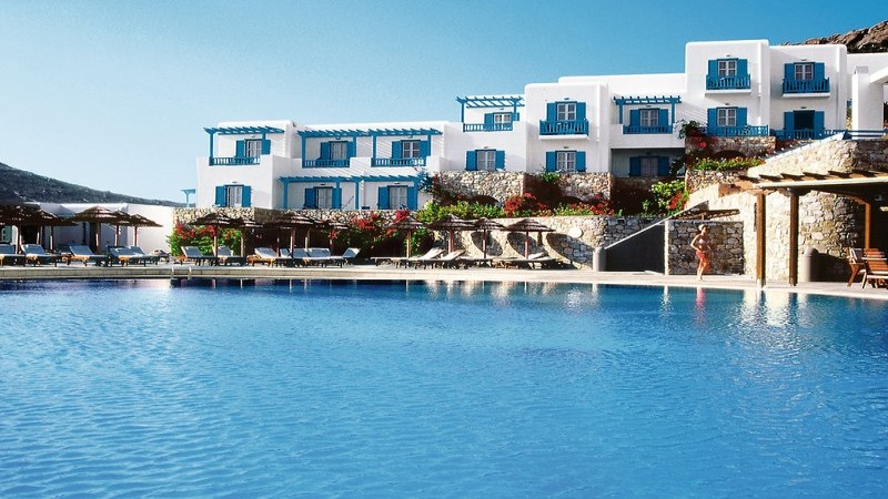 エーゲ海の真珠の中でも極上の輝きを放つミコノス島のホテル「ロイヤル・ミコニアン・タラソ・スパ」
