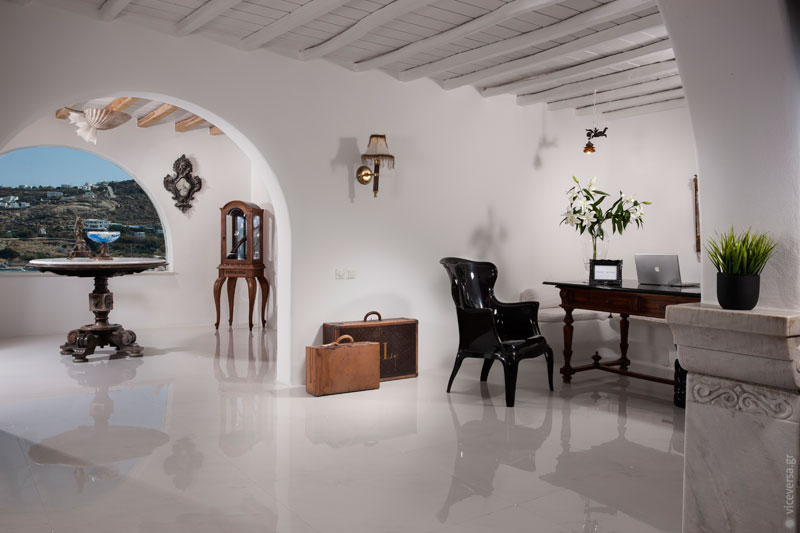 キヴォトス・ミコノス Kivotos Mykonos<のフロント