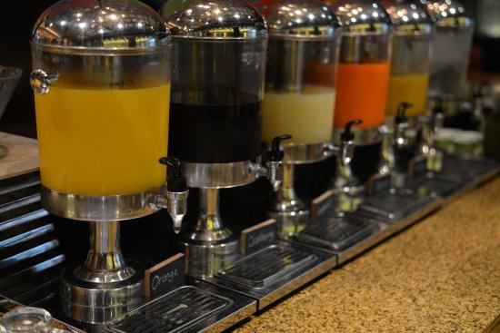 ホテル・ジェン・タングリン・シンガポールの朝食（ジュース）