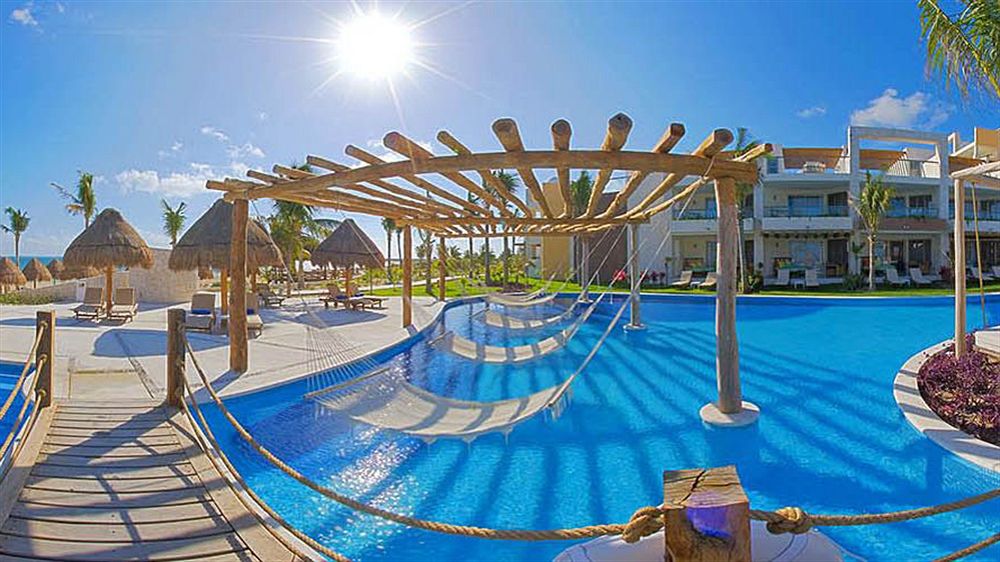 エクセレンス・プラヤ・ムヘレス 屋外プール