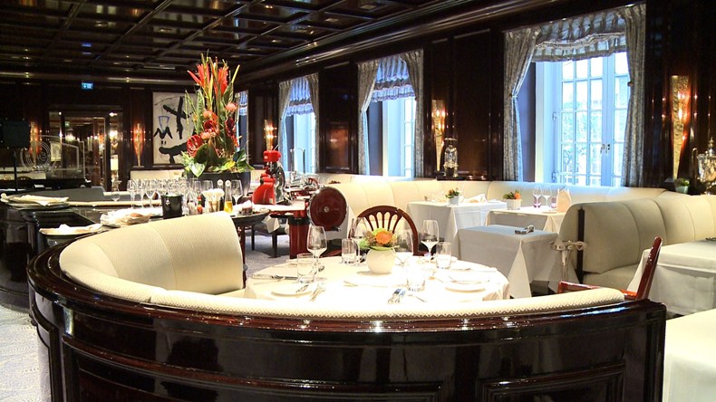 エクセルシオール・ホテル・エルンスト Excelsior Hotel Ernstのレストラン